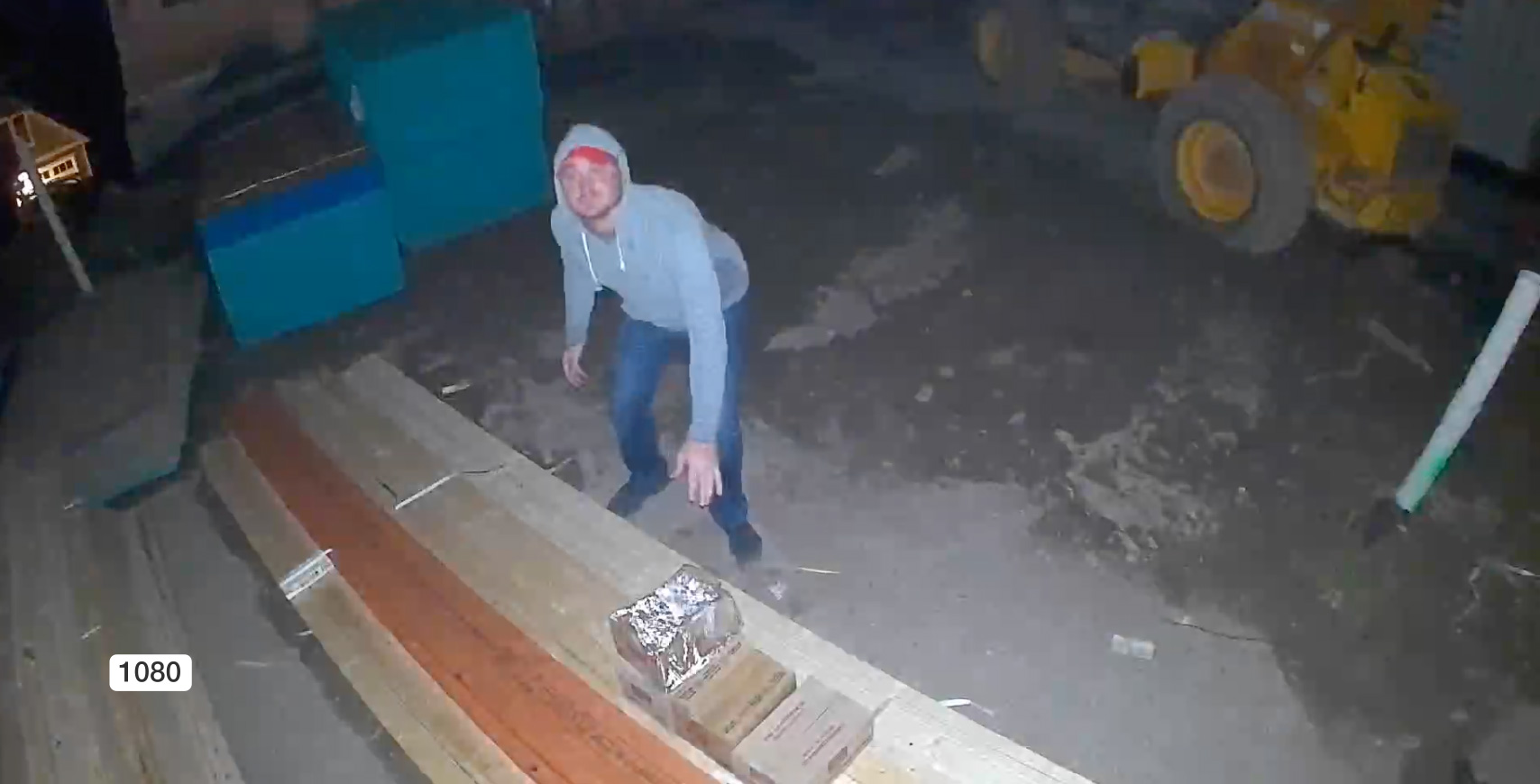 Smart phone displaying camera quality of low light with night color vision